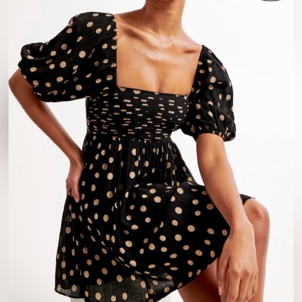 Abercrombie & Fitch Emerson Ruched Puff Sleeve polka dot dress